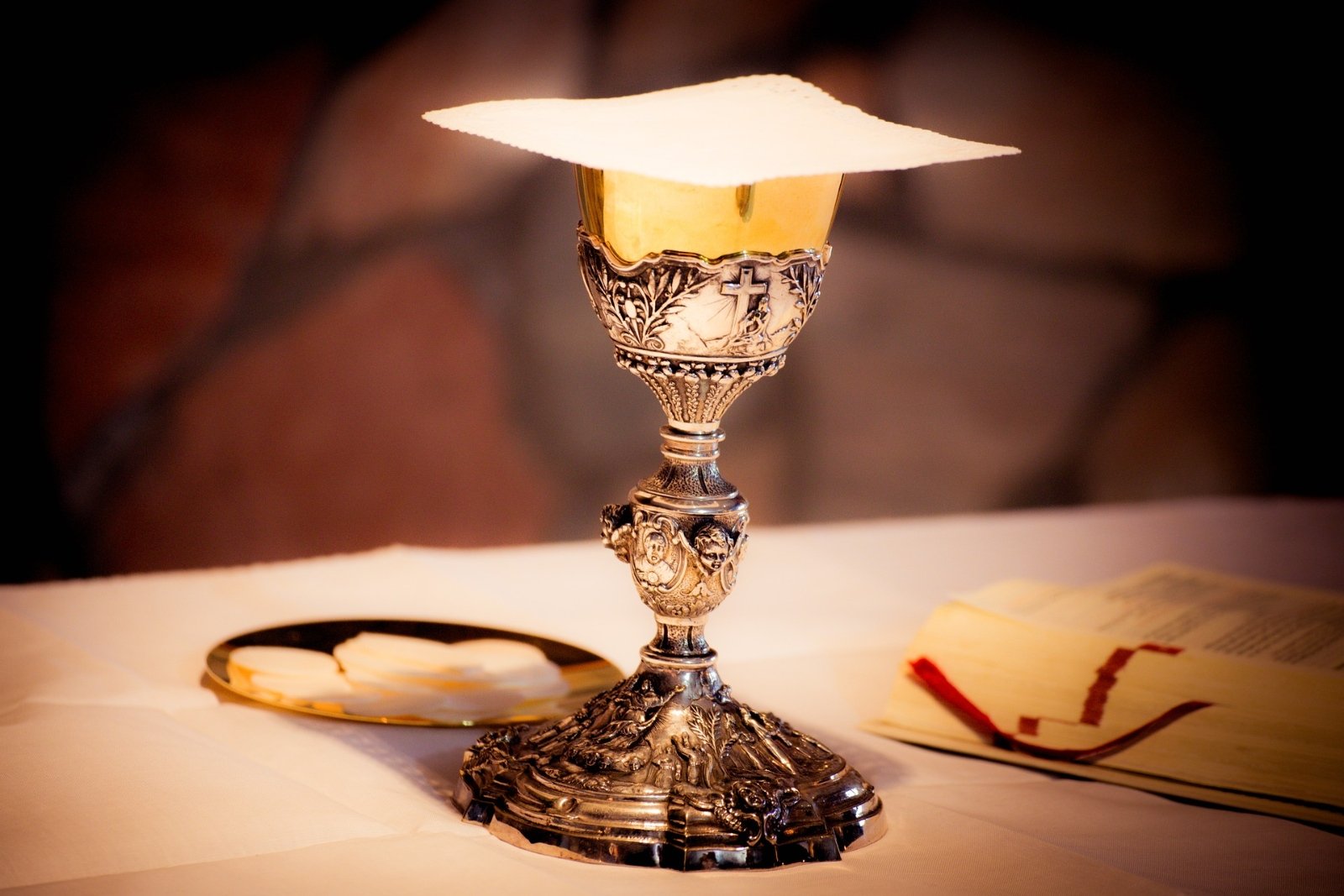 chalice-1591668_1920-pixabay (c) pixabay