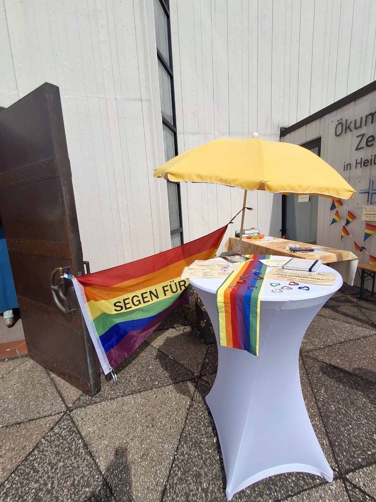 Stand der AG Regenbogenkirche für alle